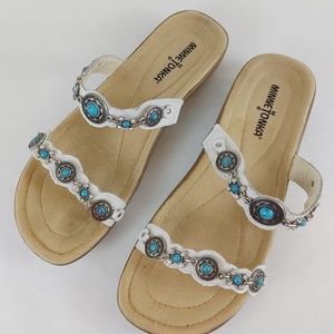 Minnetonka Boca Slide Sandals